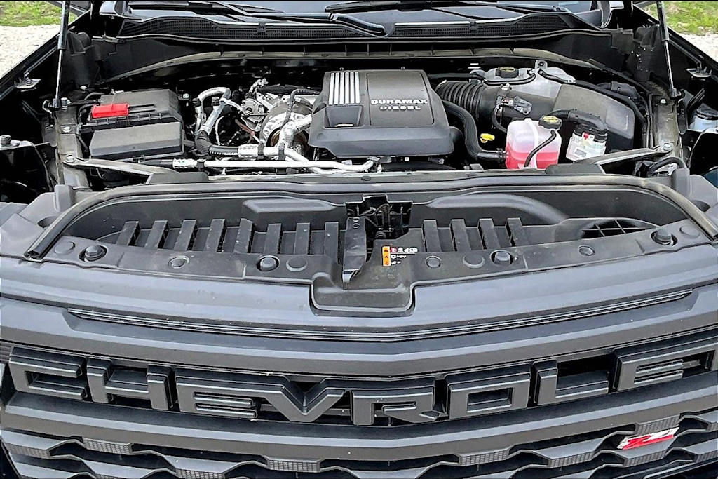 2025 Chevrolet Silverado 1500 Custom 8