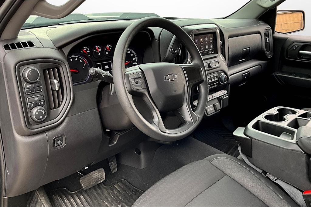 2025 Chevrolet Silverado 1500 Custom 9