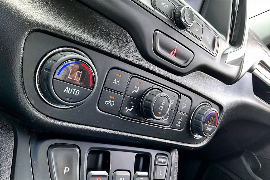 Thumbnail: 2021 GMC Terrain - 26