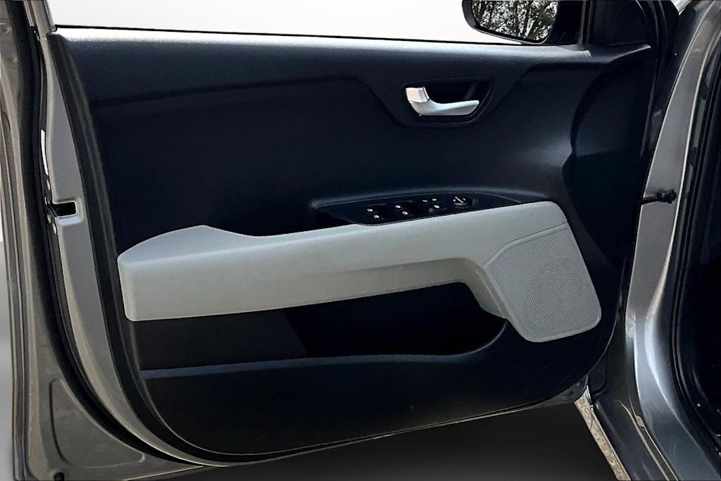 Thumbnail: 2023 Kia Rio - 22