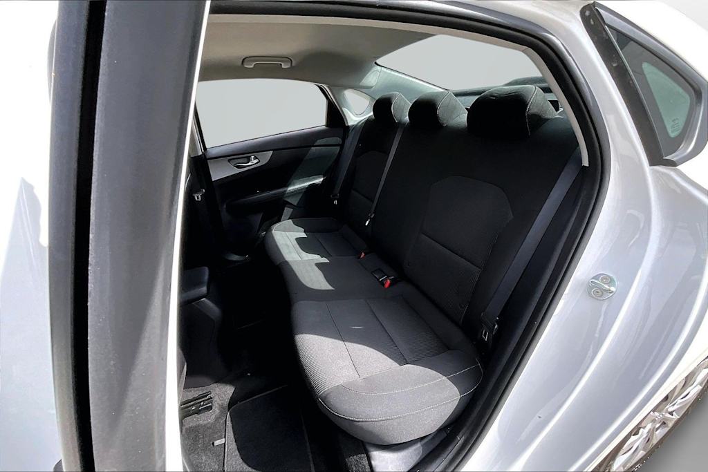 Thumbnail: 2021 Kia Forte - 11