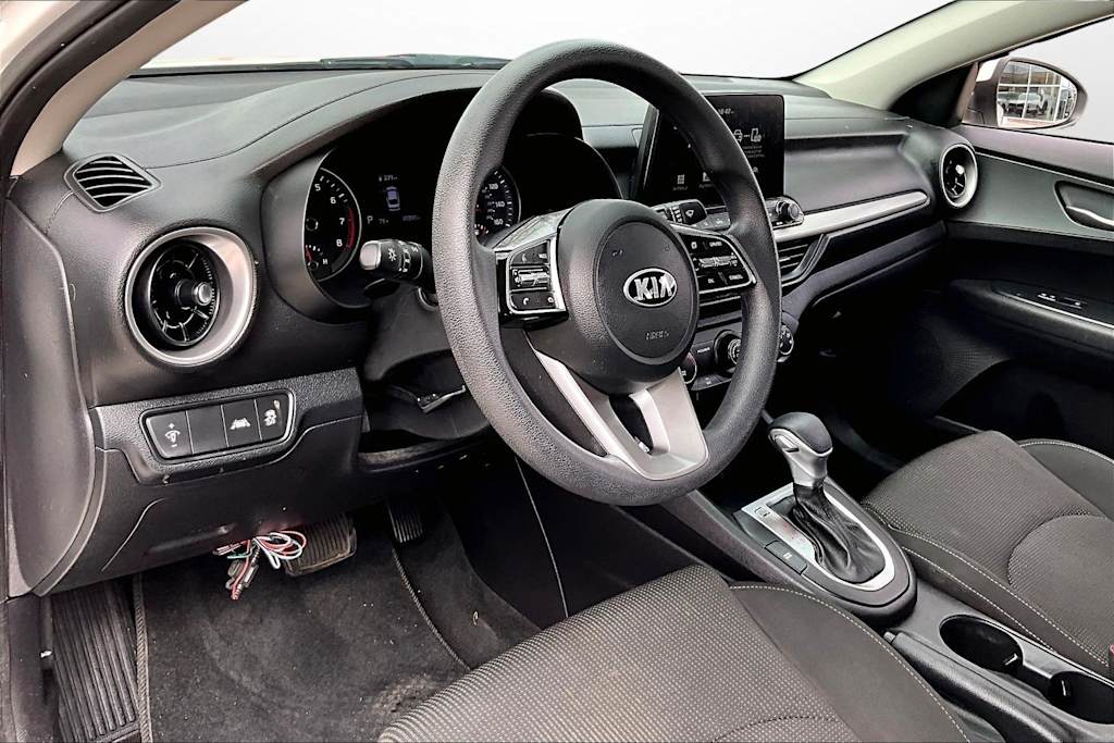 Thumbnail: 2021 Kia Forte - 8