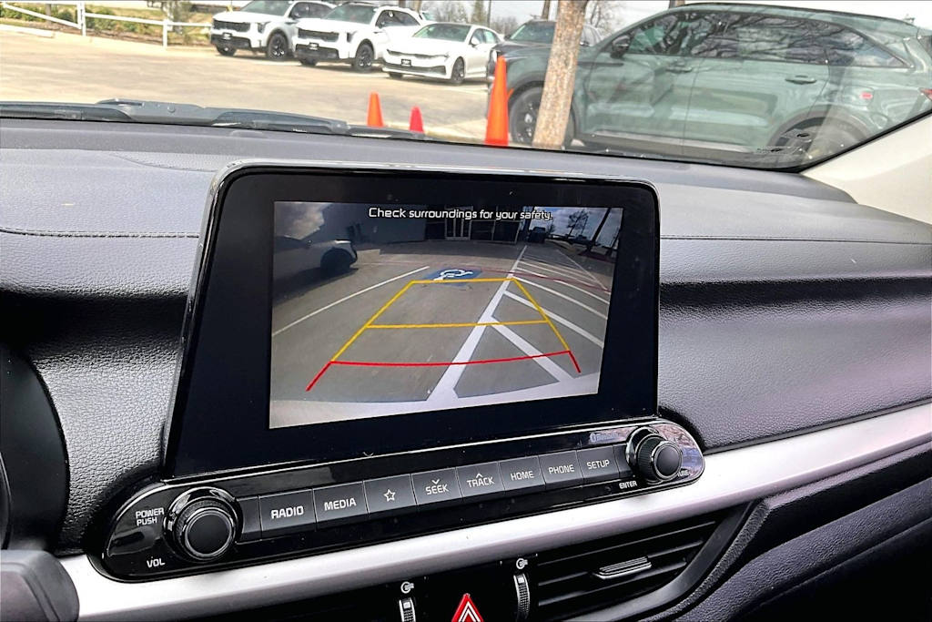 Thumbnail: 2021 Kia Forte - 22