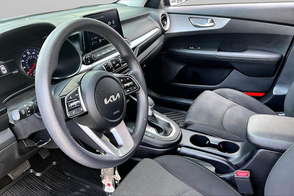 Thumbnail: 2024 Kia Forte - 7