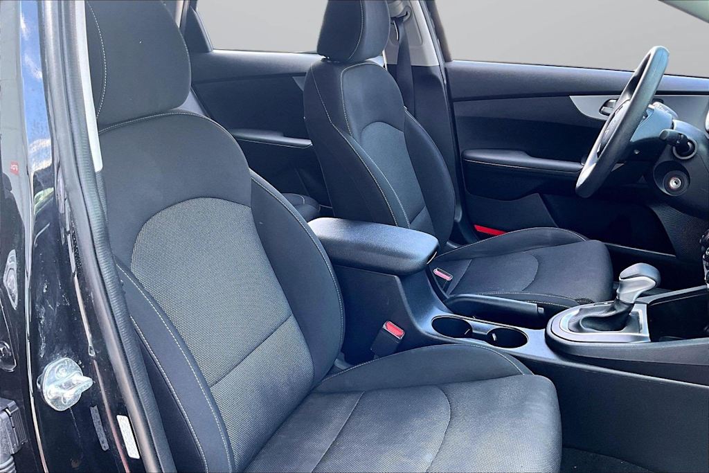 Thumbnail: 2024 Kia Forte - 8