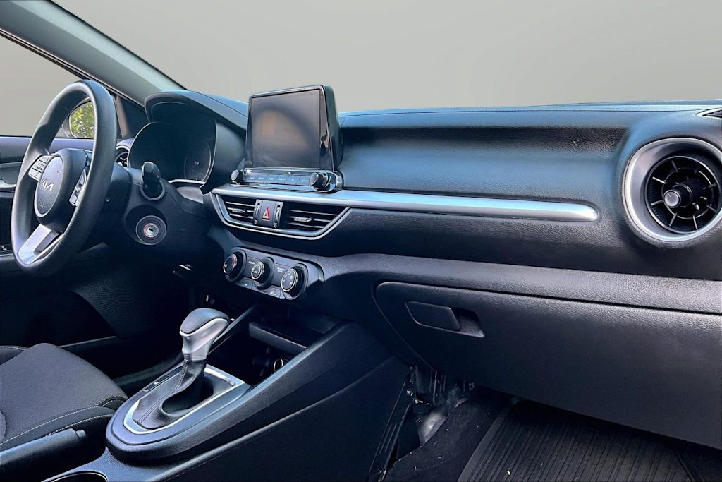 Thumbnail: 2024 Kia Forte - 12