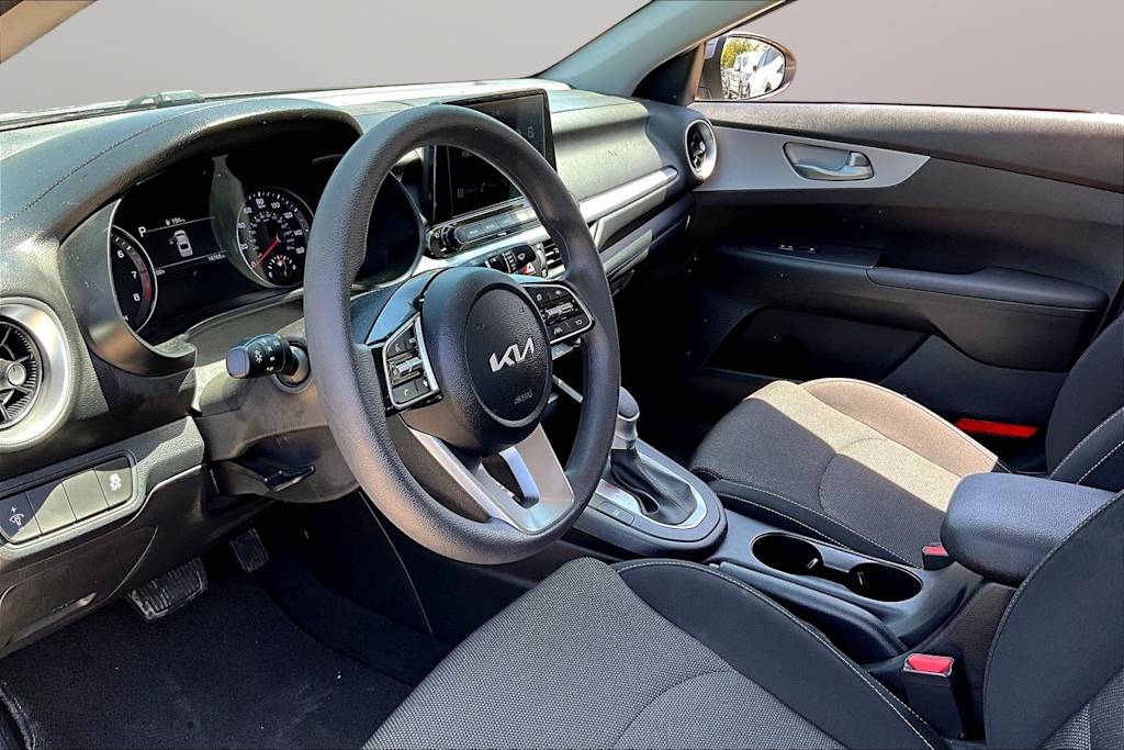 Thumbnail: 2024 Kia Forte - 7