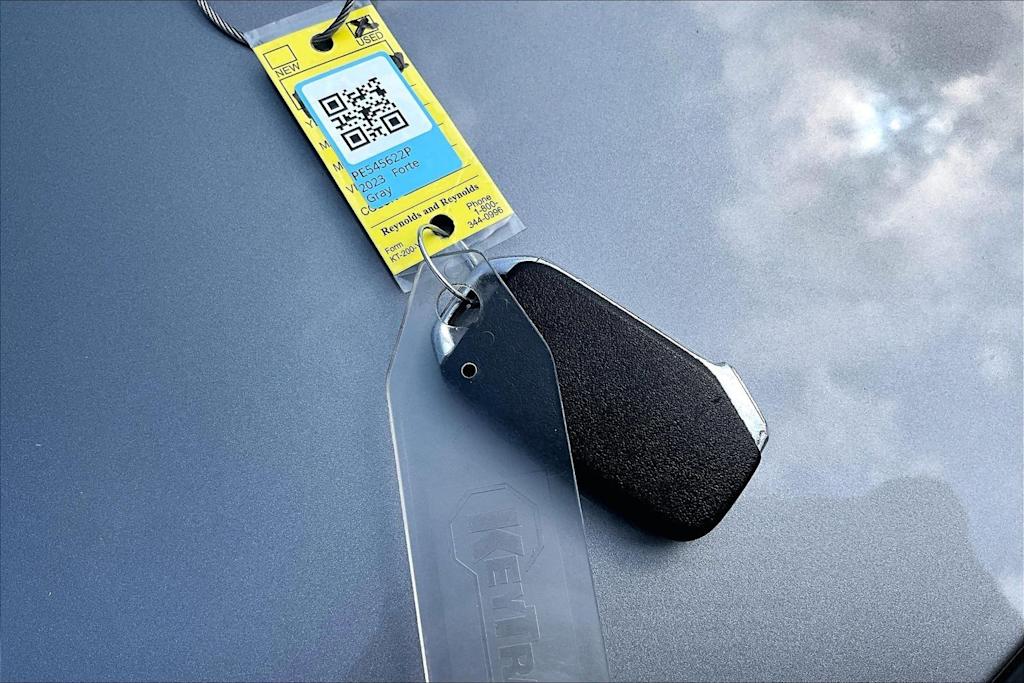 Thumbnail: 2023 Kia Forte - 14