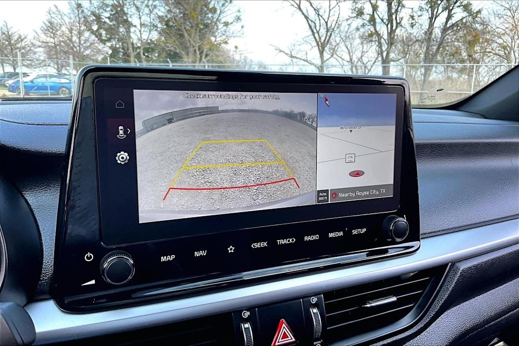 Thumbnail: 2023 Kia Forte - 21