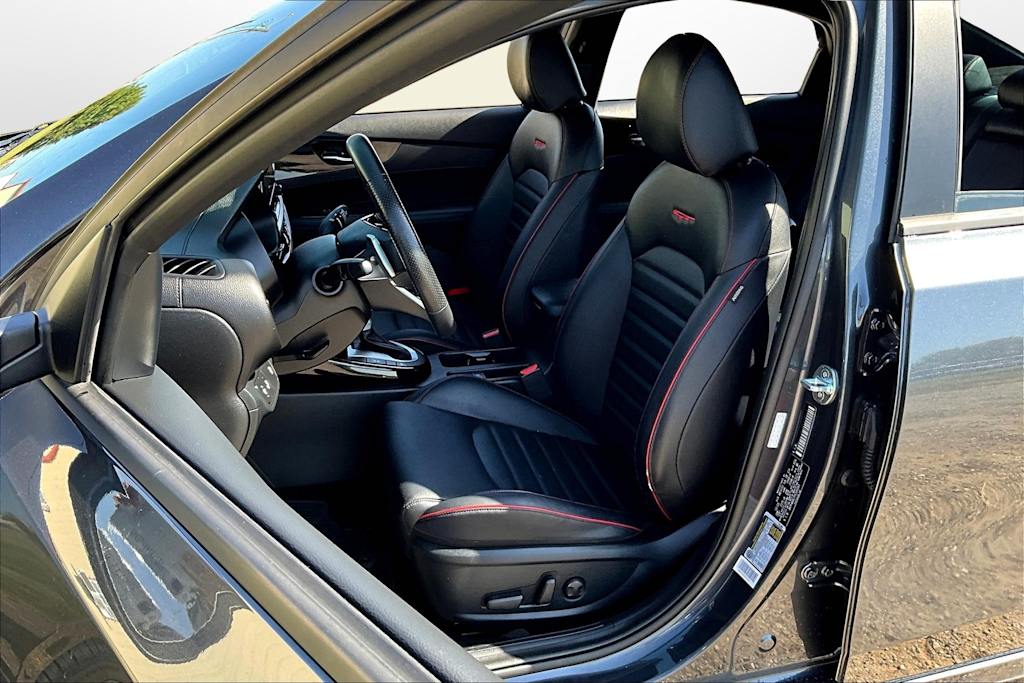 Thumbnail: 2023 Kia Forte - 30