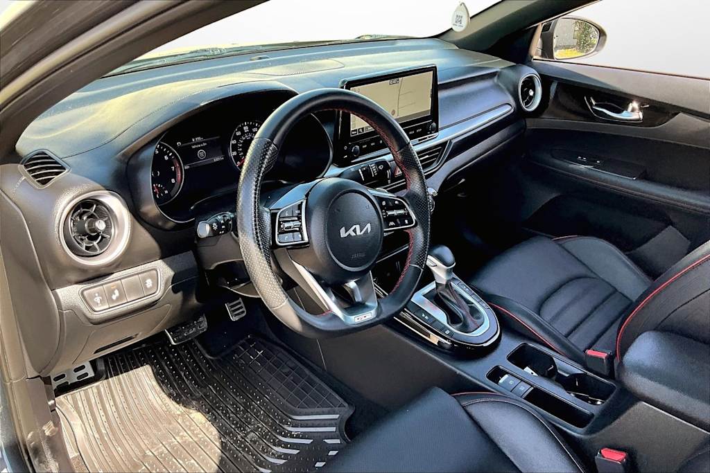 Thumbnail: 2023 Kia Forte - 8
