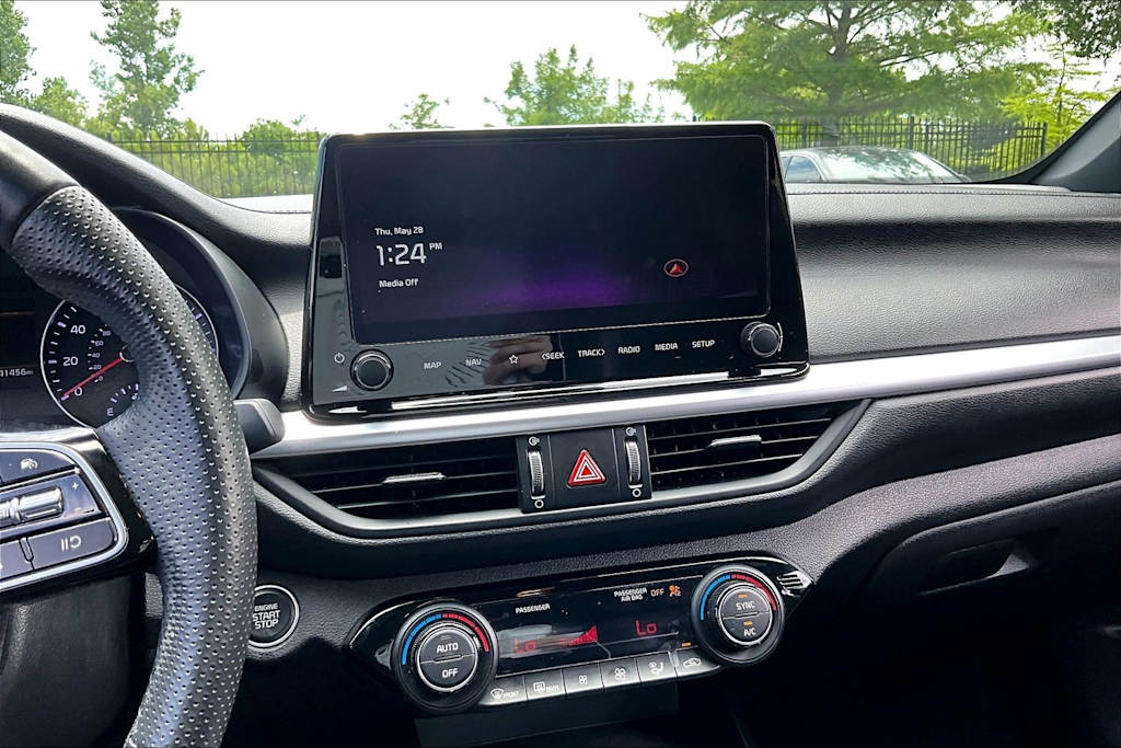 Thumbnail: 2023 Kia Forte - 12