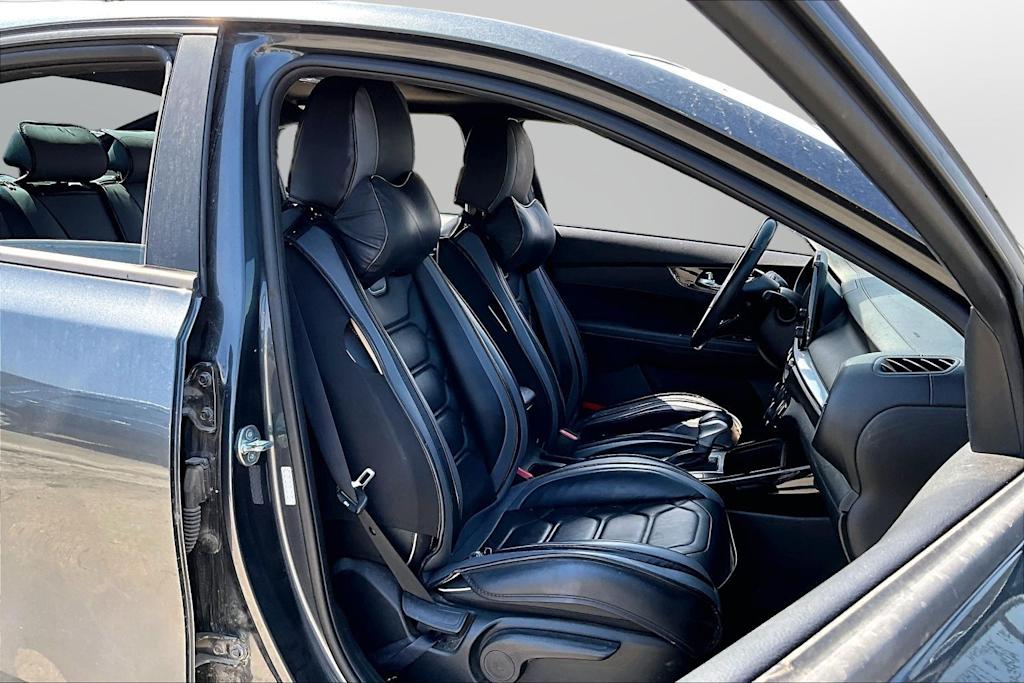 Thumbnail: 2023 Kia Forte - 10