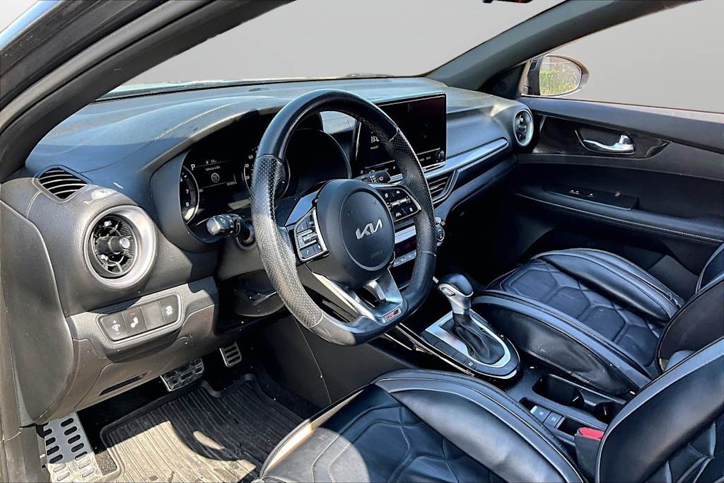 Thumbnail: 2023 Kia Forte - 8