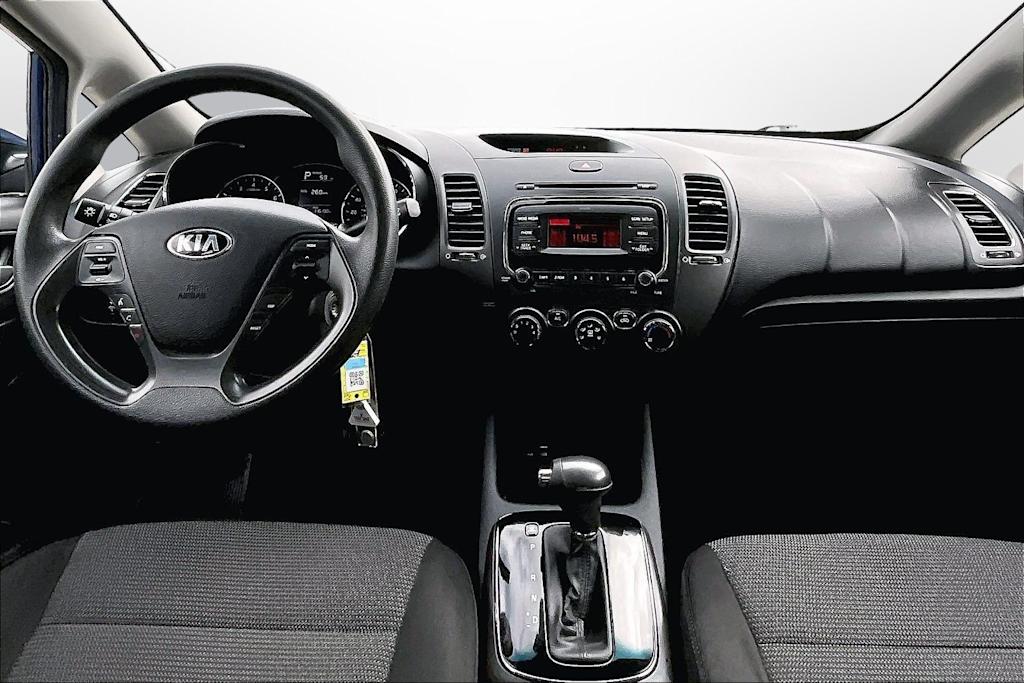 Thumbnail: 2017 Kia Forte - 12