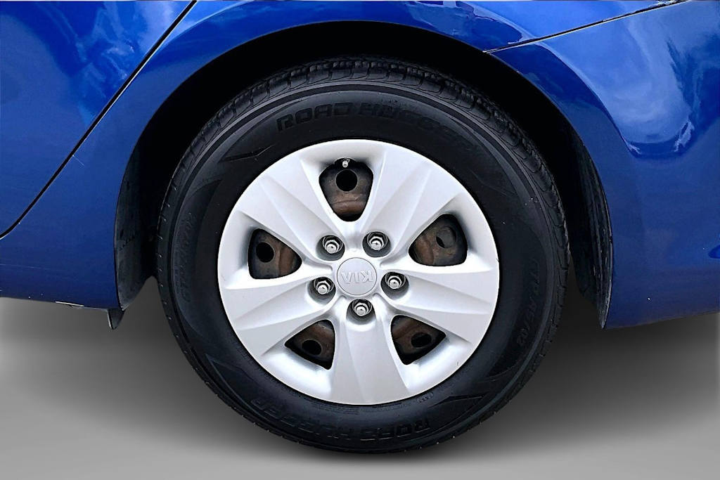 Thumbnail: 2017 Kia Forte - 7