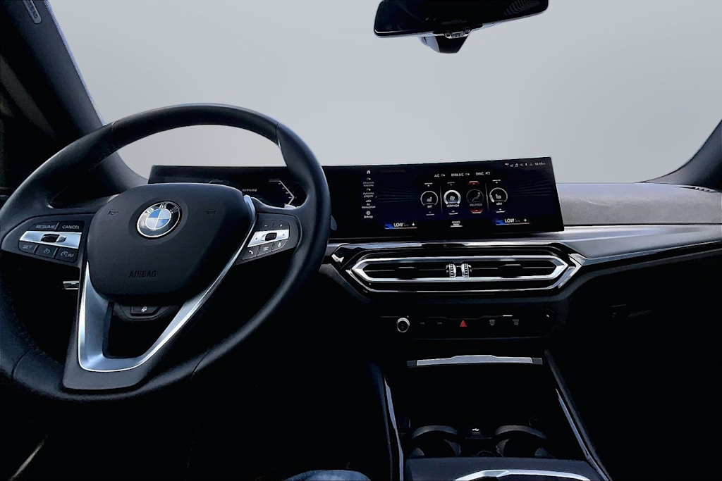 Thumbnail: 2024 BMW 2 Series - 11