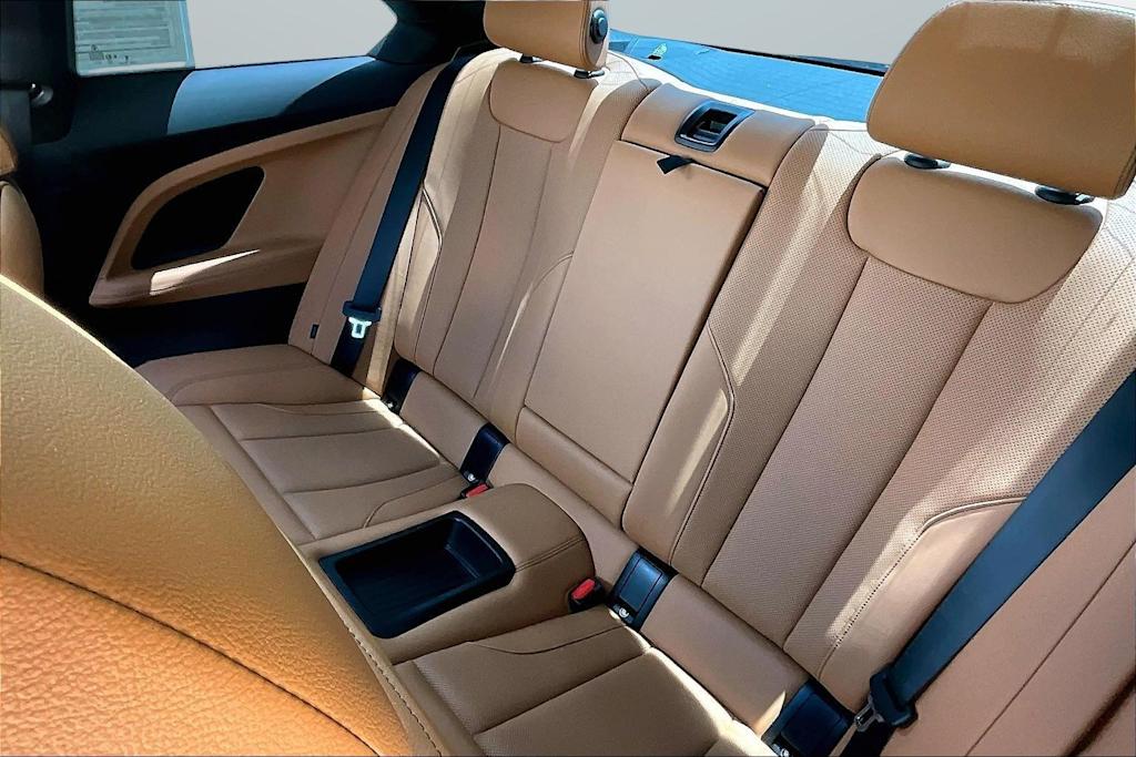 Thumbnail: 2024 BMW 2 Series - 10