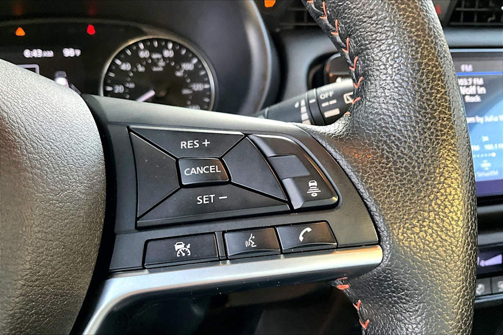 Thumbnail: 2023 Nissan Kicks - 21