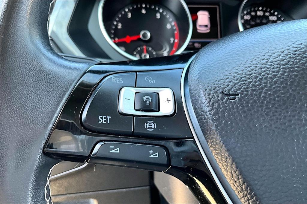 Thumbnail: 2021 Volkswagen Tiguan - 20