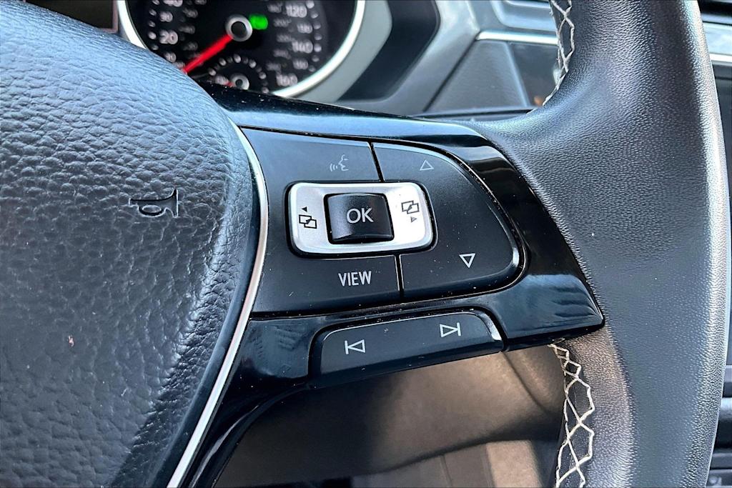 Thumbnail: 2021 Volkswagen Tiguan - 21