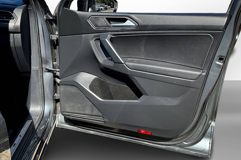 Thumbnail: 2019 Volkswagen Tiguan - 23