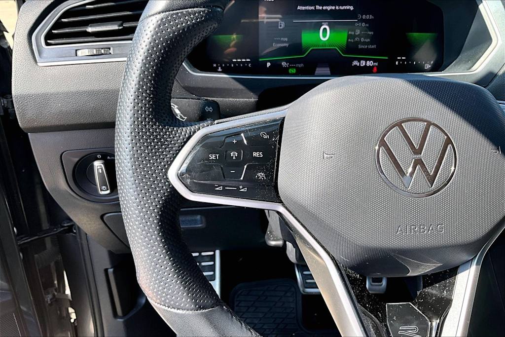 Thumbnail: 2024 Volkswagen Tiguan - 25