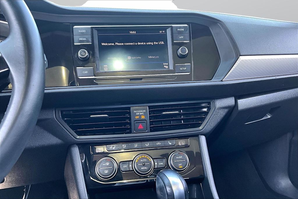 Thumbnail: 2019 Volkswagen Jetta - 13
