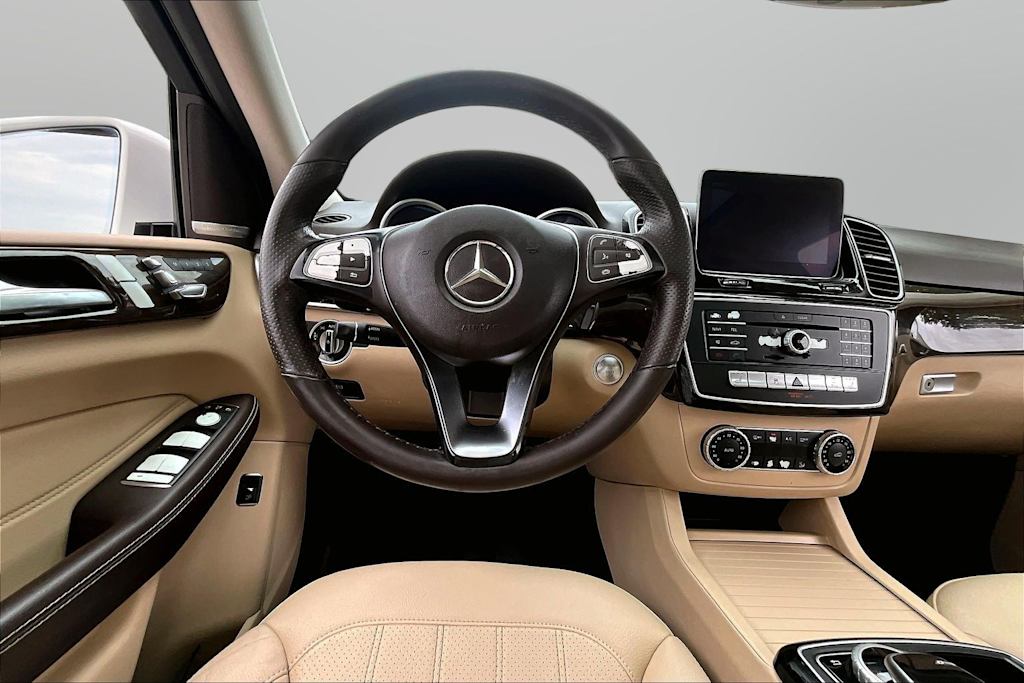 Thumbnail: 2018 Mercedes-Benz GLE - 2