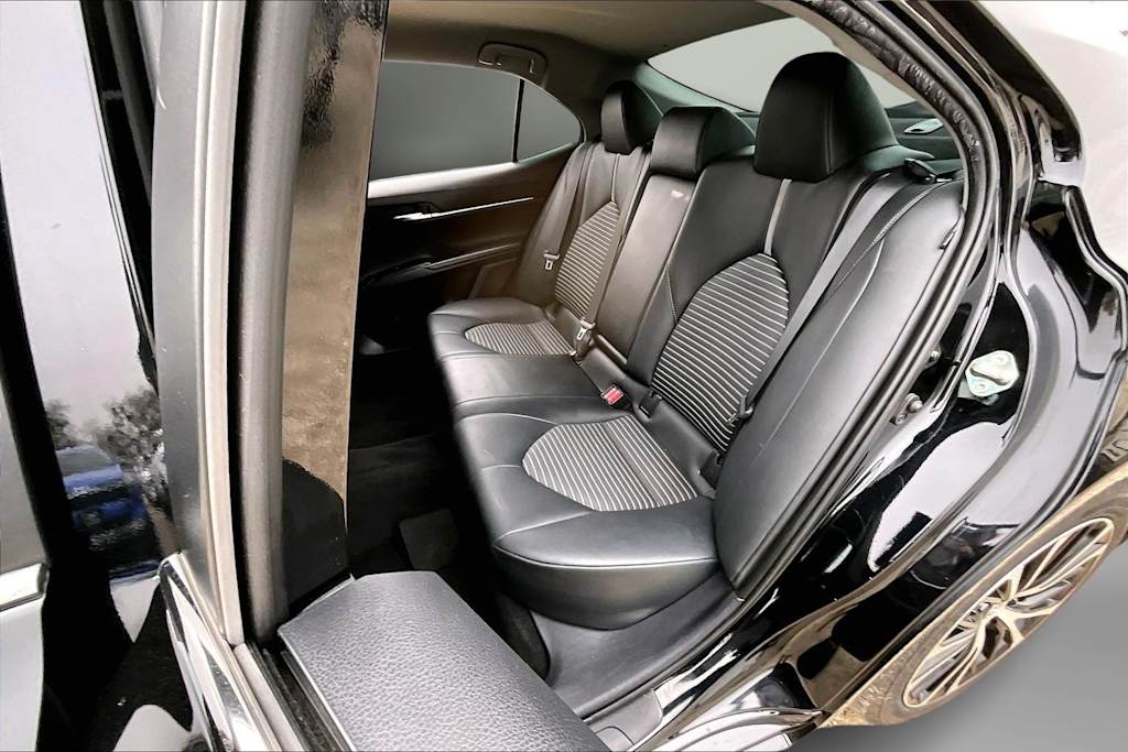 Thumbnail: 2020 Toyota Camry - 11