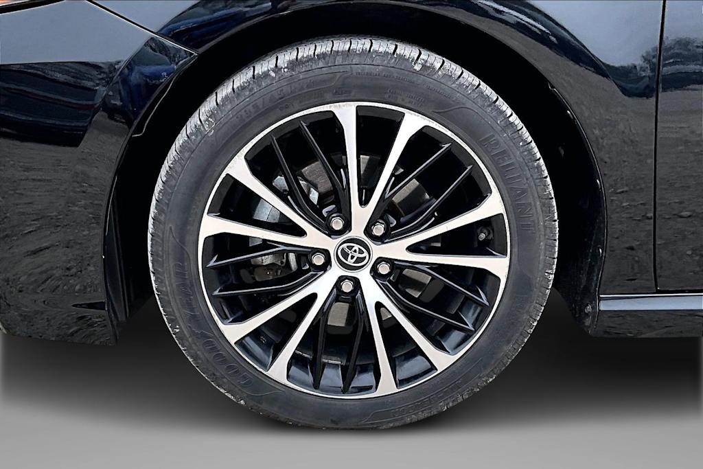 Thumbnail: 2020 Toyota Camry - 7