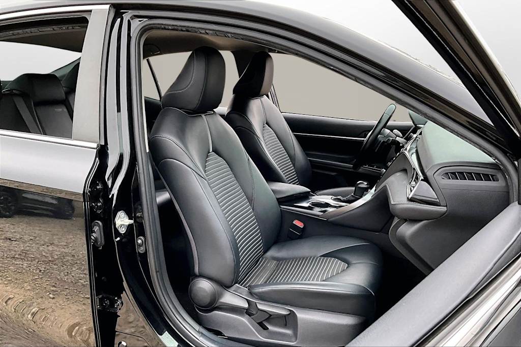 Thumbnail: 2020 Toyota Camry - 9