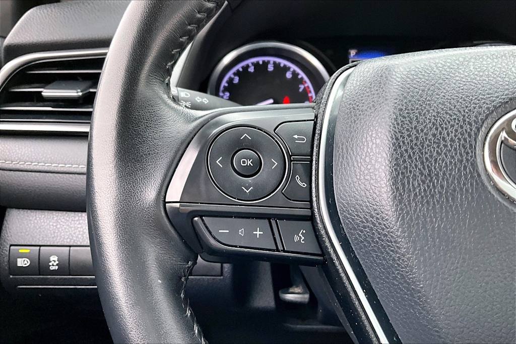 Thumbnail: 2020 Toyota Camry - 22