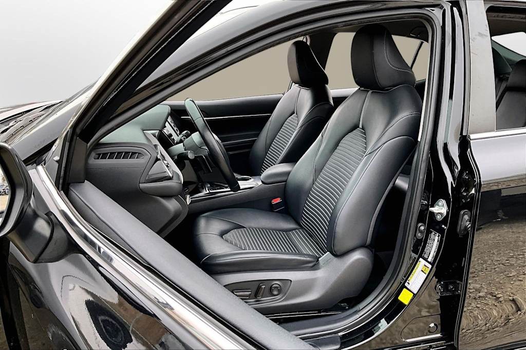 Thumbnail: 2020 Toyota Camry - 26