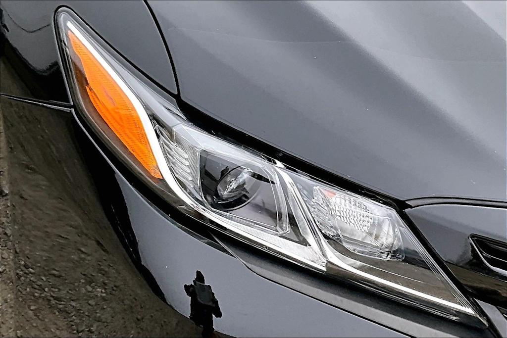 Thumbnail: 2020 Toyota Camry - 29