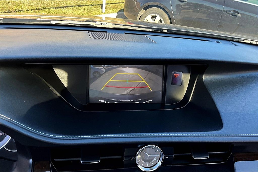 Thumbnail: 2017 Lexus ES - 14