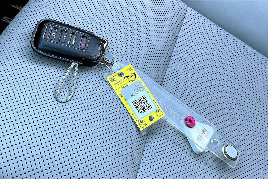 Thumbnail: 2017 Lexus ES - 16