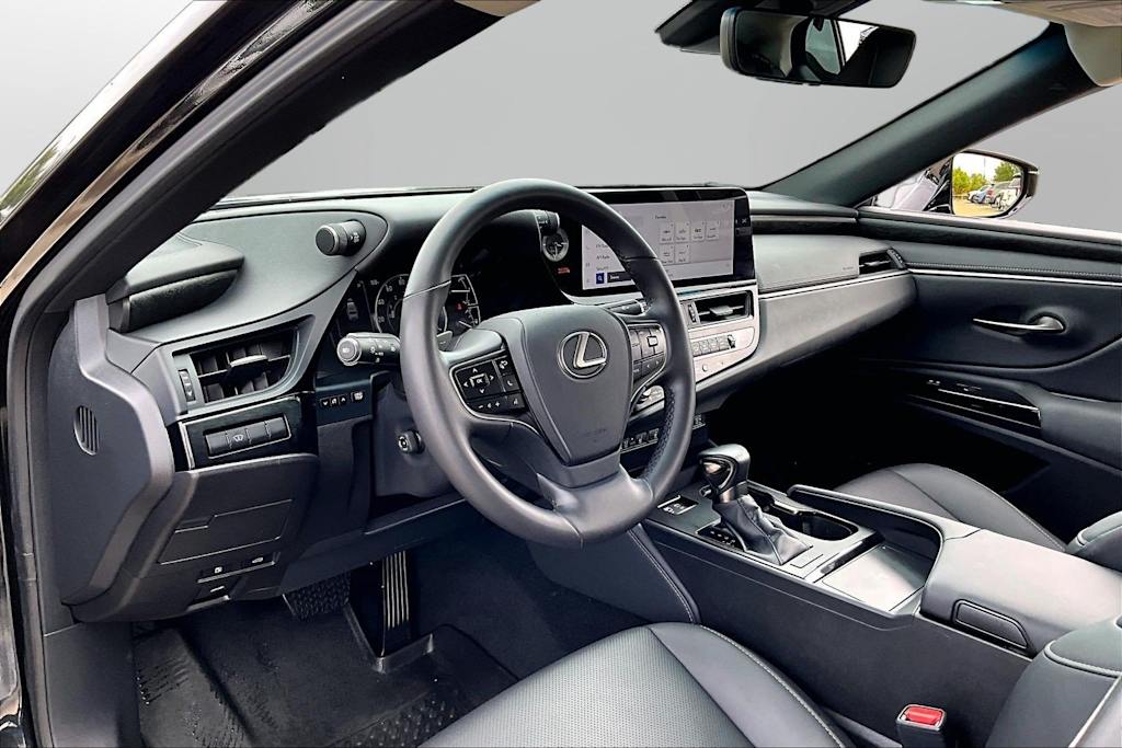 Thumbnail: 2024 Lexus ES - 8