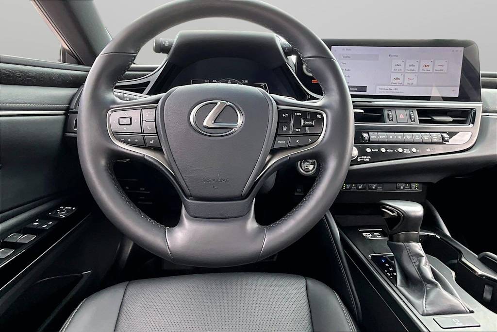 Thumbnail: 2024 Lexus ES - 2