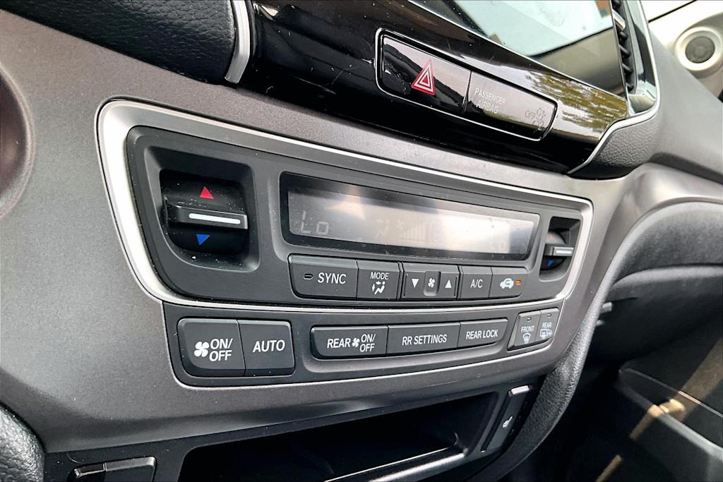 Thumbnail: 2020 Honda Pilot - 24
