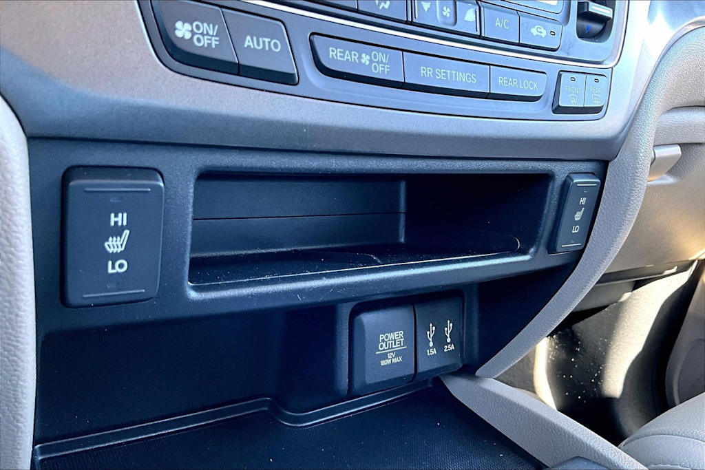 Thumbnail: 2016 Honda Pilot - 24