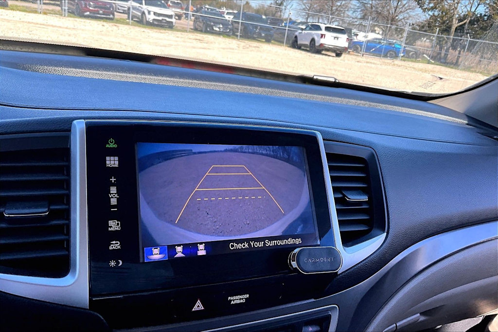 Thumbnail: 2016 Honda Pilot - 23