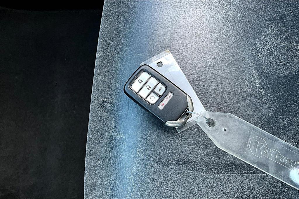 Thumbnail: 2020 Honda Pilot - 17