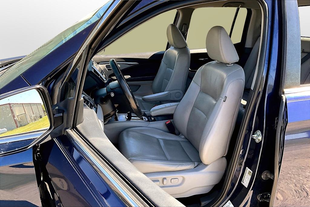 Thumbnail: 2017 Honda Ridgeline - 10