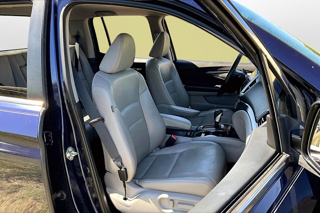 Thumbnail: 2017 Honda Ridgeline - 9