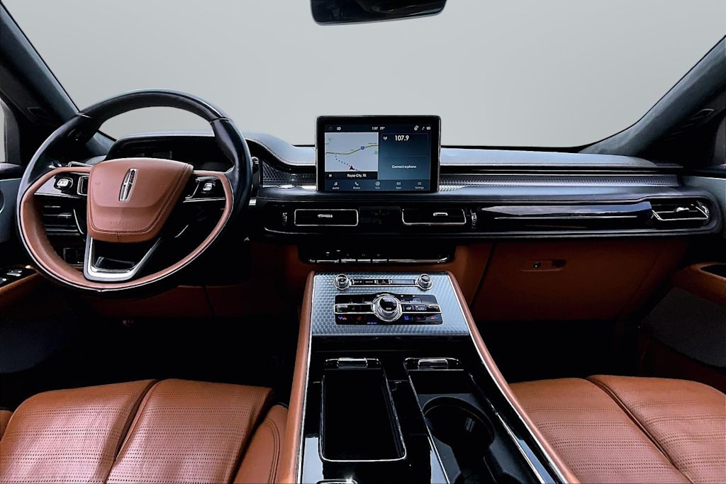 Thumbnail: 2023 Lincoln Aviator - 10