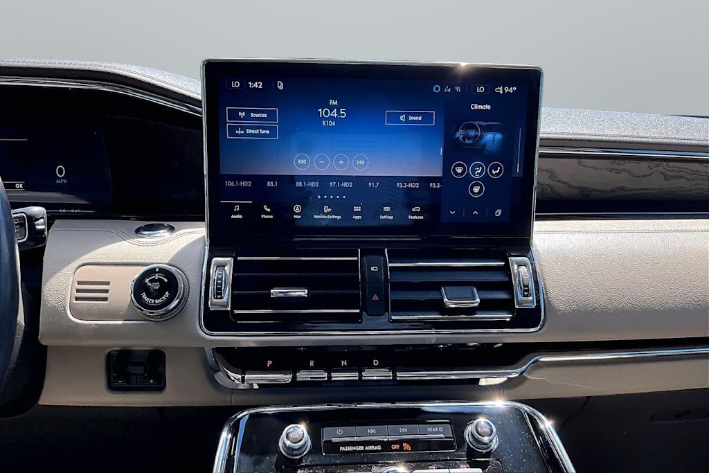 Thumbnail: 2023 Lincoln Navigator - 13