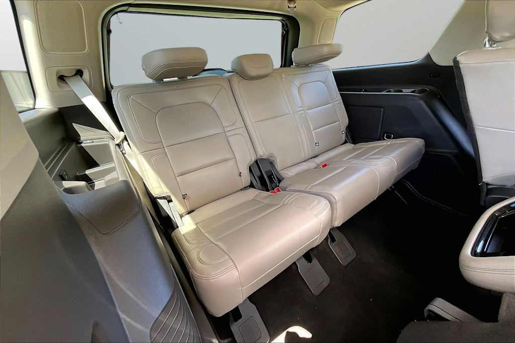 Thumbnail: 2023 Lincoln Navigator - 28