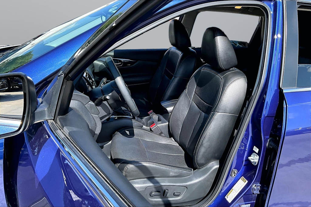 Thumbnail: 2020 Nissan Rogue - 9