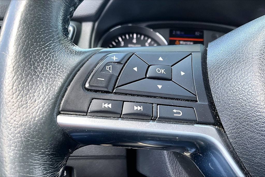 Thumbnail: 2018 Nissan Rogue - 19